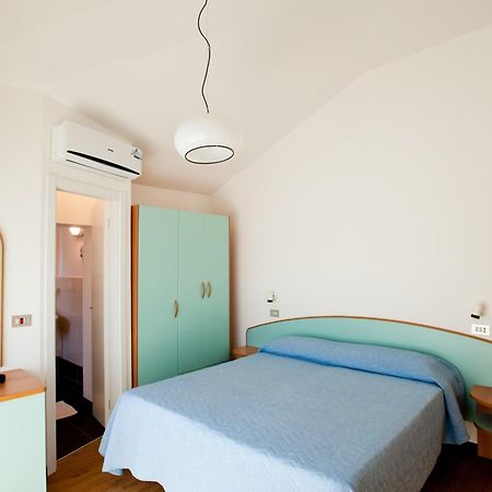 Albergo Villa Mauri Римини Екстериор снимка