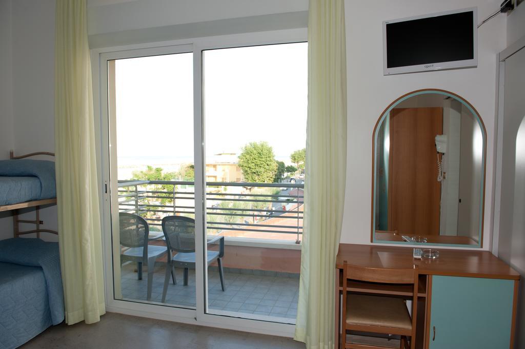 Albergo Villa Mauri Римини Екстериор снимка