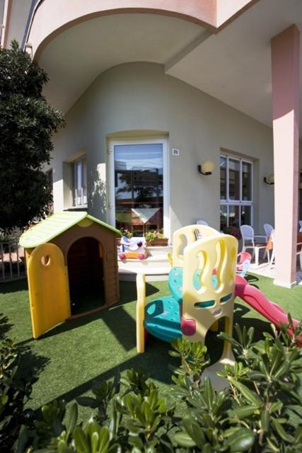 Albergo Villa Mauri Римини Екстериор снимка