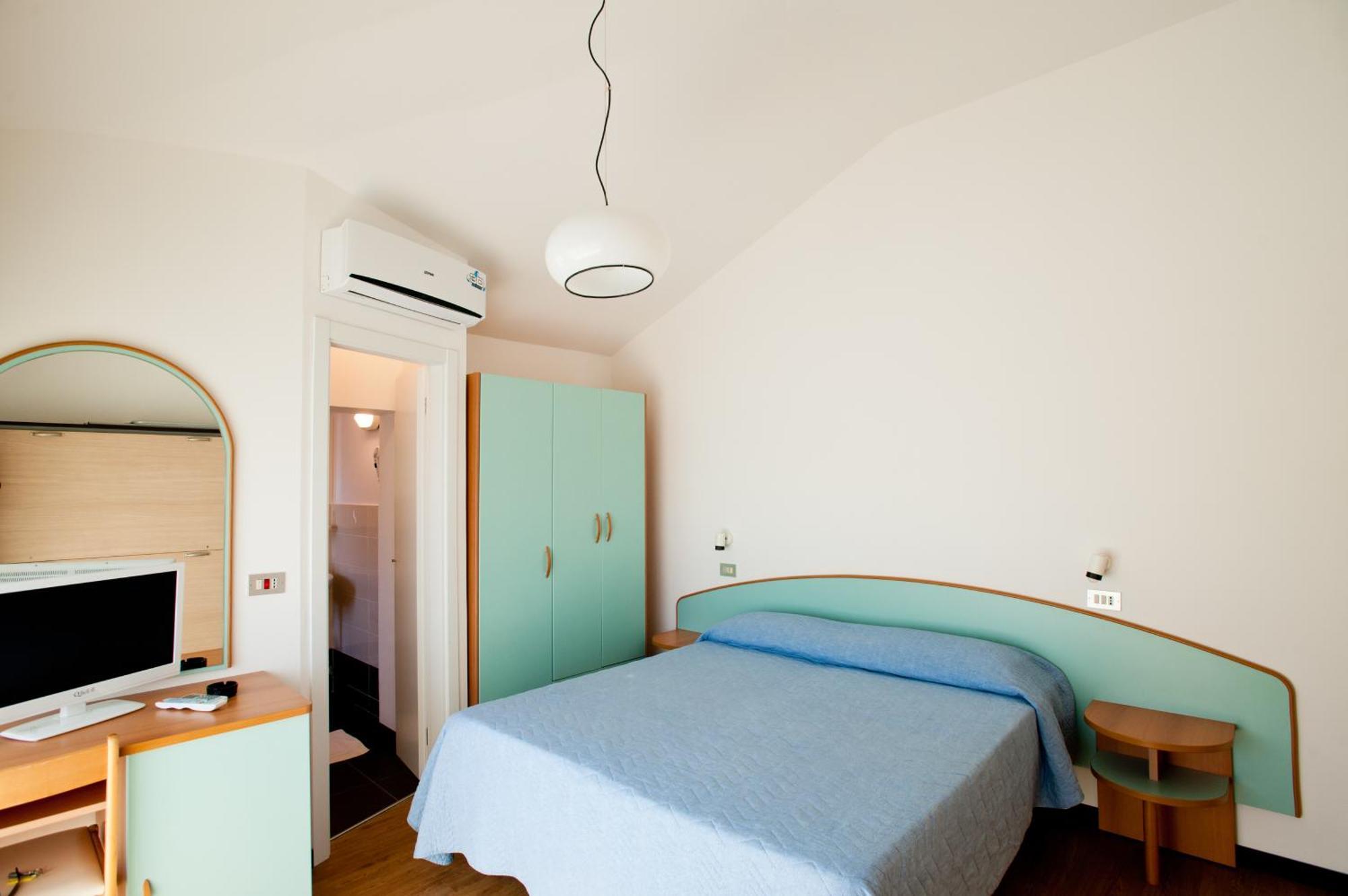 Albergo Villa Mauri Римини Екстериор снимка