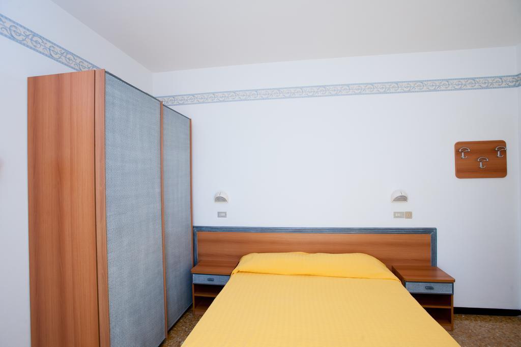 Albergo Villa Mauri Римини Екстериор снимка