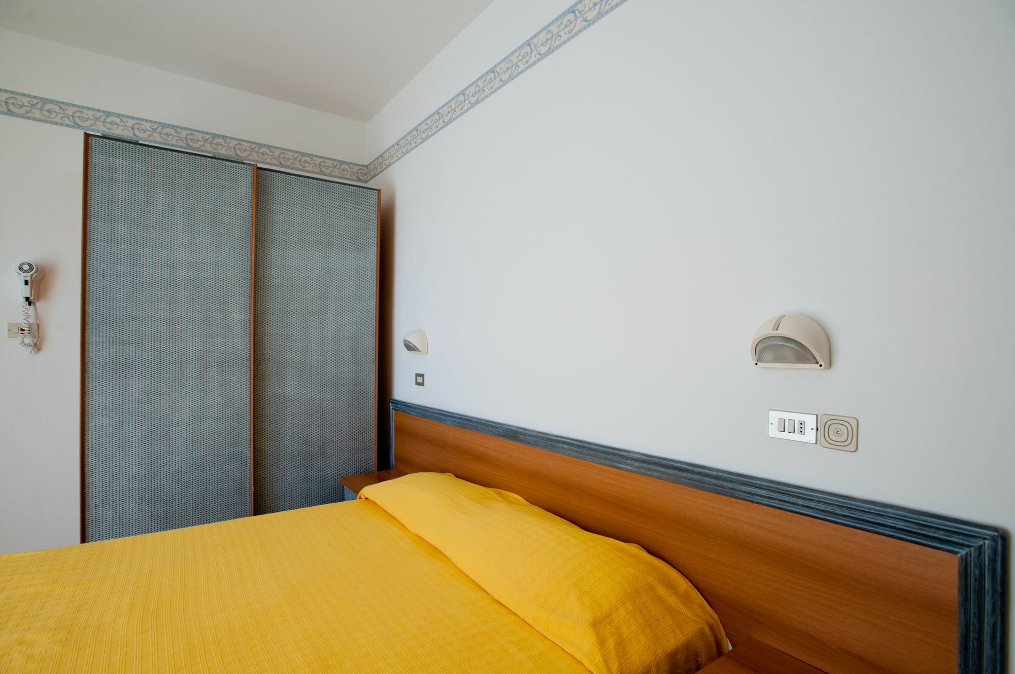 Albergo Villa Mauri Римини Екстериор снимка